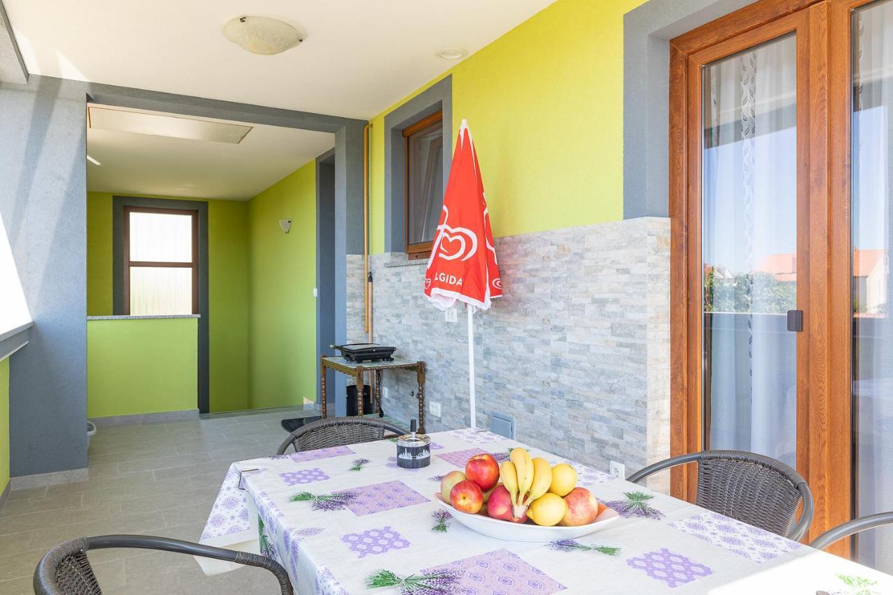 PUY Kaylie Apartment מראה חיצוני תמונה